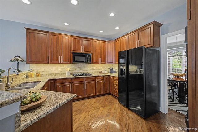 44617 Broadmoor Circle, Northville, MI 48168