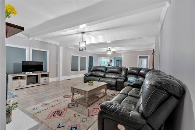 8 S Hughes SW Street, Rome, GA 30165