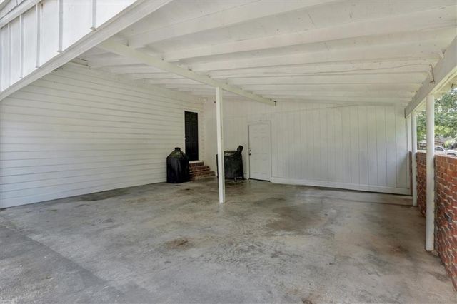 8 S Hughes SW Street, Rome, GA 30165