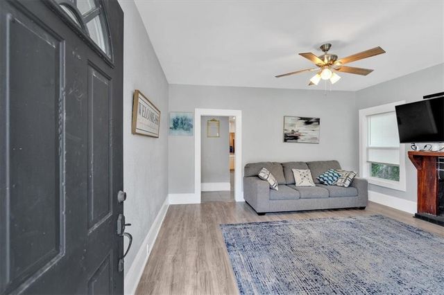 8 S Hughes SW Street, Rome, GA 30165