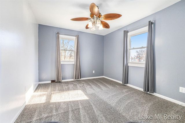 7575 Regal Avenue, Grand Rapids, MI 49548