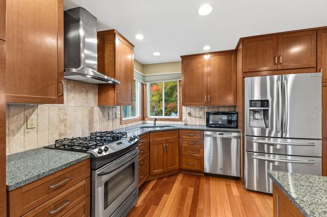 5680 Donegal Drive, Shoreview, MN 55126