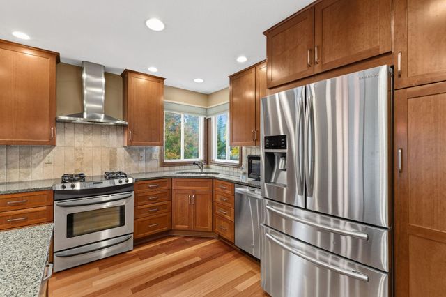 5680 Donegal Drive, Shoreview, MN 55126