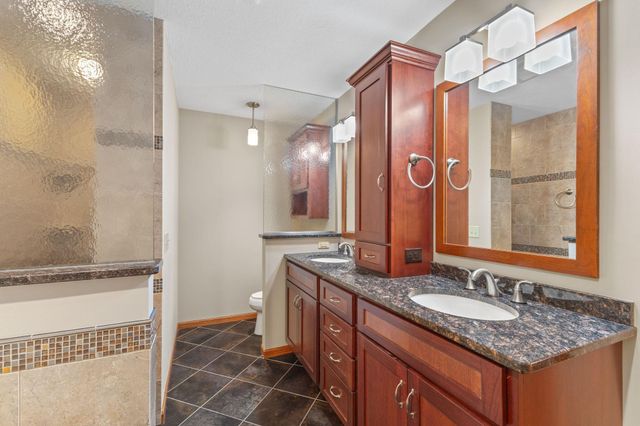 5680 Donegal Drive, Shoreview, MN 55126