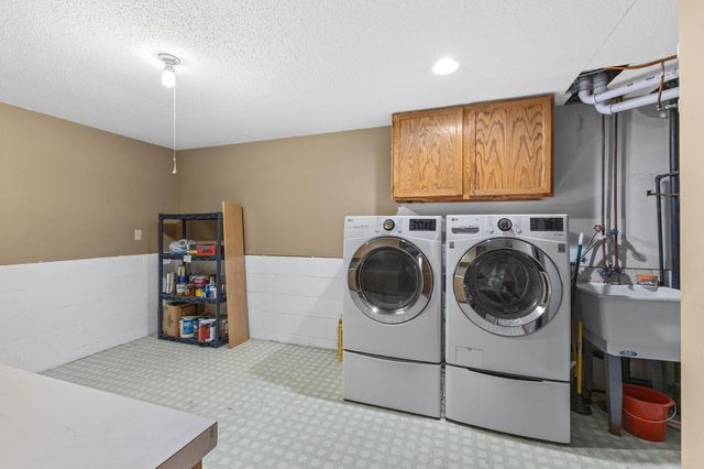 5680 Donegal Drive, Shoreview, MN 55126