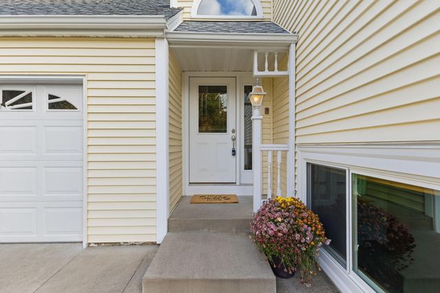 5680 Donegal Drive, Shoreview, MN 55126