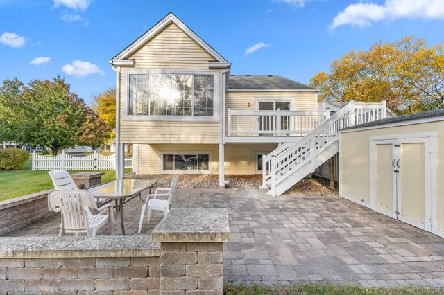 5680 Donegal Drive, Shoreview, MN 55126