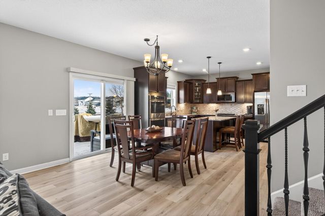 1999 Red Oak Path, Shakopee, MN 55379