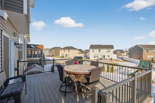 1999 Red Oak Path, Shakopee, MN 55379