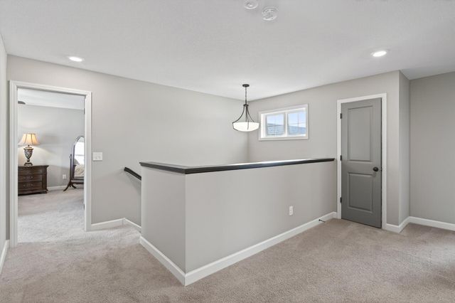 1999 Red Oak Path, Shakopee, MN 55379