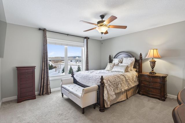 1999 Red Oak Path, Shakopee, MN 55379