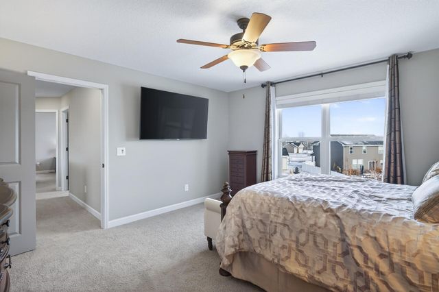 1999 Red Oak Path, Shakopee, MN 55379