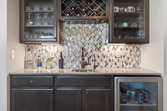 1999 Red Oak Path, Shakopee, MN 55379