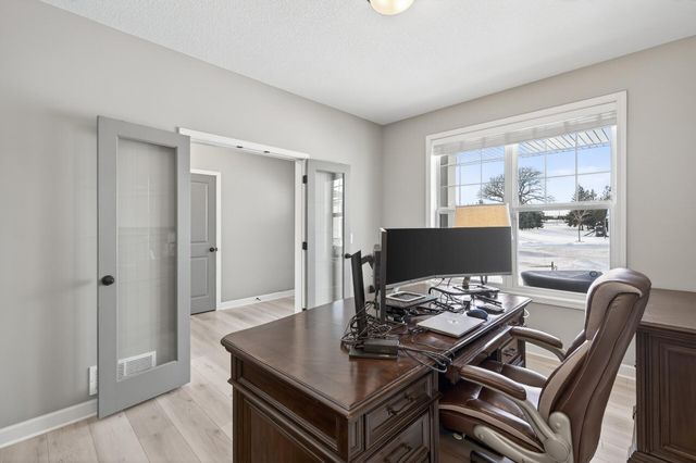 1999 Red Oak Path, Shakopee, MN 55379