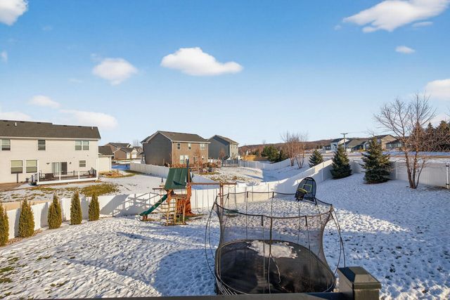 1999 Red Oak Path, Shakopee, MN 55379