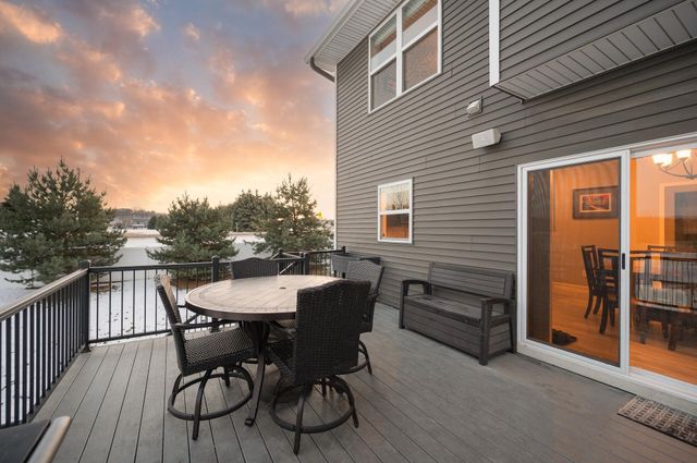 1999 Red Oak Path, Shakopee, MN 55379