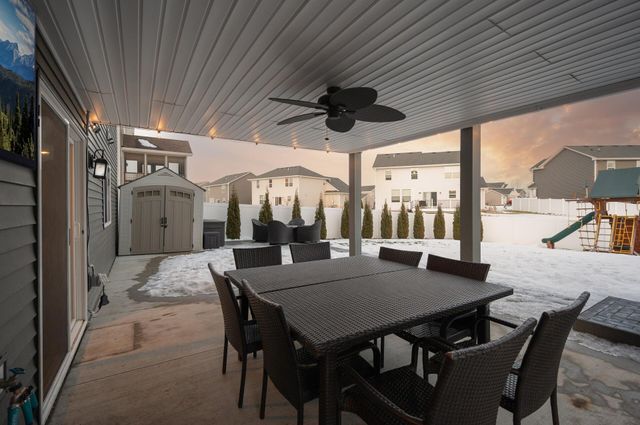 1999 Red Oak Path, Shakopee, MN 55379