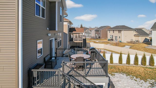 1999 Red Oak Path, Shakopee, MN 55379