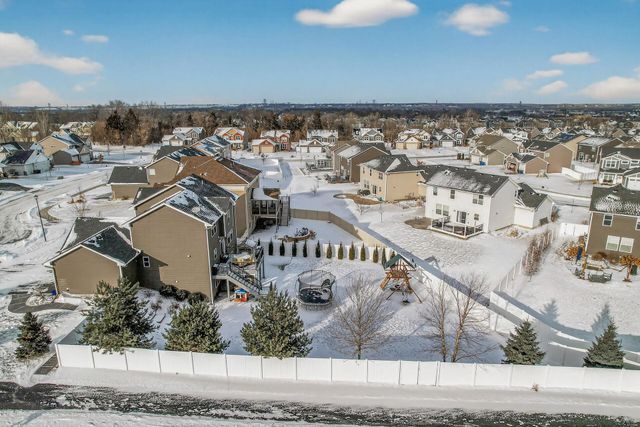 1999 Red Oak Path, Shakopee, MN 55379