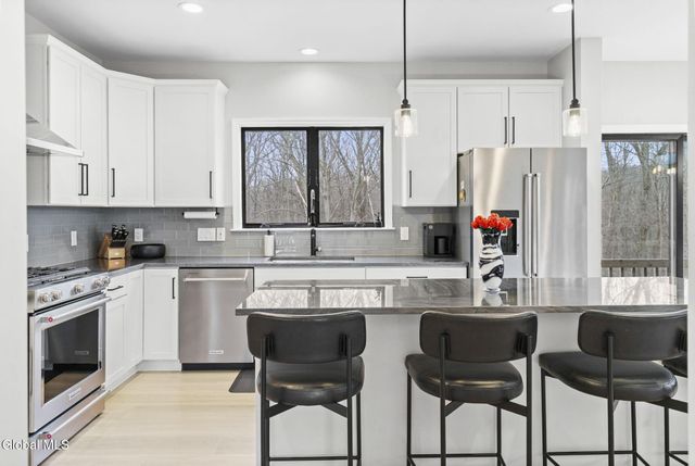 875 Ridge Road, Rensselaer, NY 12144