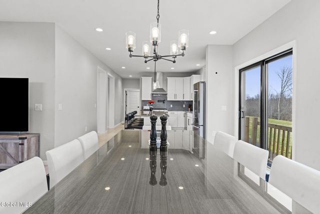 875 Ridge Road, Rensselaer, NY 12144