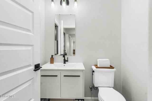 875 Ridge Road, Rensselaer, NY 12144