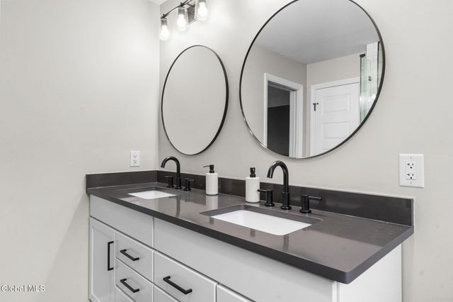 875 Ridge Road, Rensselaer, NY 12144