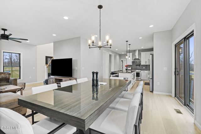 875 Ridge Road, Rensselaer, NY 12144