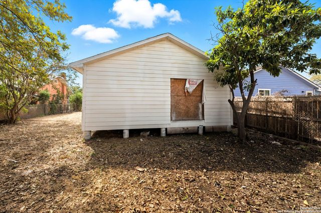 2031 E crockett, San Antonio, TX 78202
