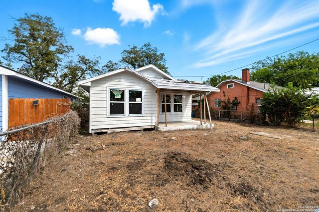 2031 E crockett, San Antonio, TX 78202