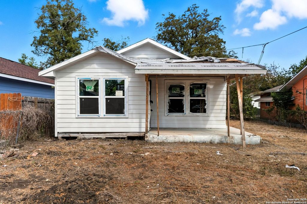 2031 E crockett, San Antonio, TX 78202