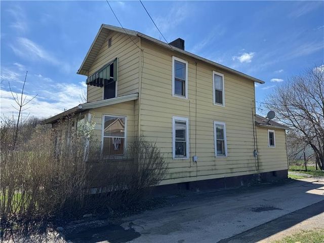 1310 Pennsylvania Ave, New Castle, PA 16101