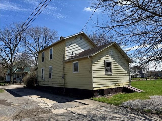 1310 Pennsylvania Ave, New Castle, PA 16101