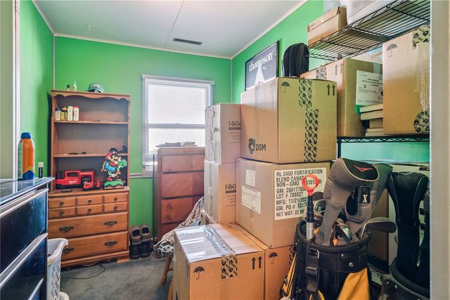 2418 Reynolds Ave SW, Cedar Rapids, IA 52404