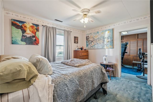 2418 Reynolds Ave SW, Cedar Rapids, IA 52404