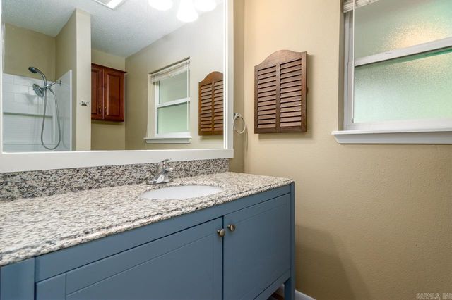 327 Arlington Drive, Hot Springs, AR 71913