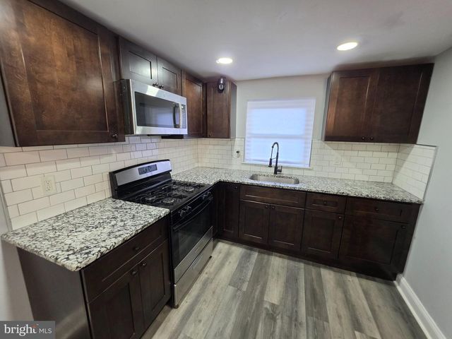 2306 N FAWN ST, Philadelphia, PA 19133