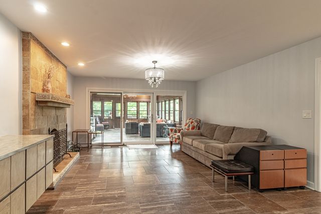 31 Fox Trail, Lincolnshire, IL 60069