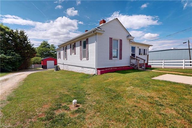317 W Atkins Street, Dobson, NC 27017
