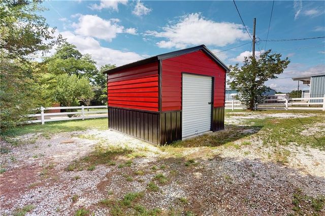 317 W Atkins Street, Dobson, NC 27017