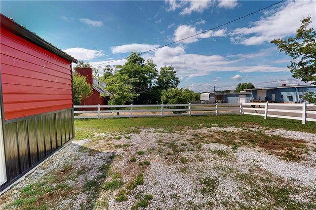 317 W Atkins Street, Dobson, NC 27017
