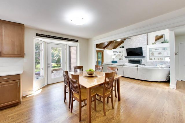 1016 Liberty Drive, Naperville, IL 60540