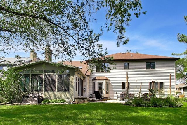 1016 Liberty Drive, Naperville, IL 60540