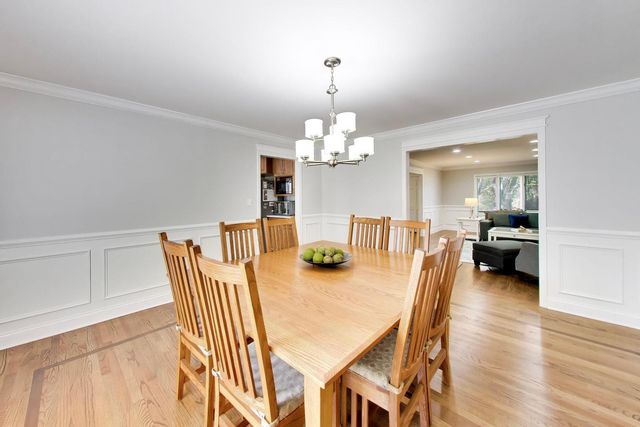 1016 Liberty Drive, Naperville, IL 60540