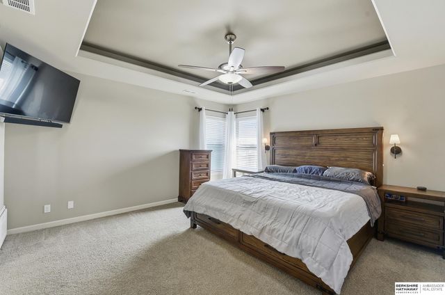 11715 S 110th Avenue, Papillion, NE 68046