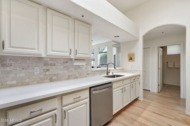 25555 N WINDY WALK Drive 83, Scottsdale, AZ 85255