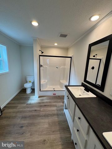 28 FOURTH AVE, Carneys Point, NJ 08069