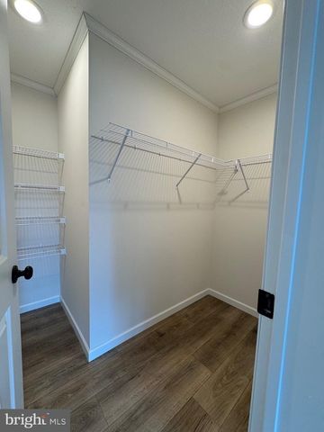 28 FOURTH AVE, Carneys Point, NJ 08069