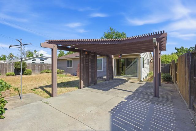 6406 Templeton Dr, Carmichael, CA 95608