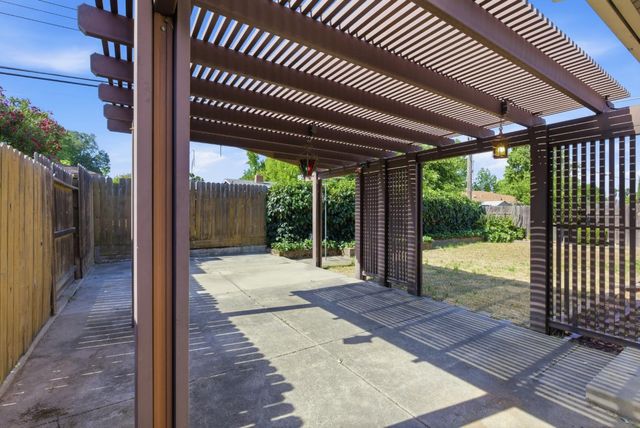 6406 Templeton Dr, Carmichael, CA 95608